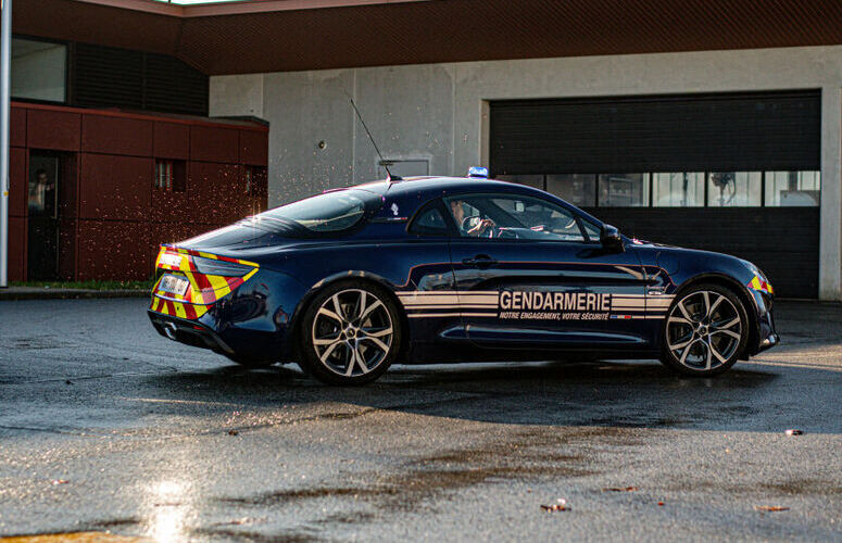 renault alpine gendarmerie